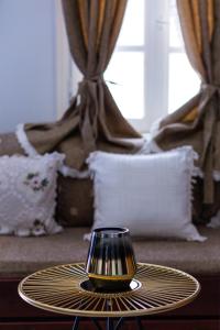 Gallery image of Sunrock Suites in Stelida