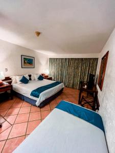 Gallery image of Hotel California Playa El Yaque in El Yaque