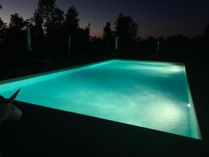 Bazén v ubytovaní Relais jardin San Vivaldo alebo v jeho blízkosti