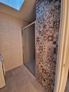 Kúpeľňa v ubytovaní Gîte Le Saint Benoît + 13 fotografií