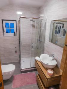 Baðherbergi á Apartman Lara