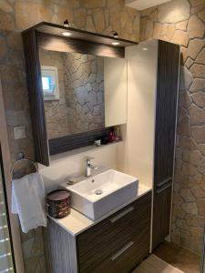 埃帕诺米DoorMat# Wait 'N Sea, Jacuzzi, Luxury Stone House的相册照片