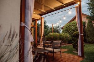 Vonkajšia záhrada v ubytovaní Csendeskert Wellness Apartments - Garden, grill, chill