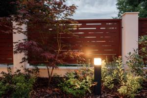 Vonkajšia záhrada v ubytovaní Csendeskert Wellness Apartments - Garden, grill, chill