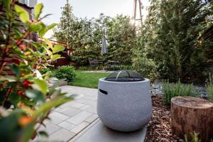 Vonkajšia záhrada v ubytovaní Csendeskert Wellness Apartments - Garden, grill, chill