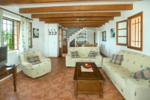 Posezení v ubytování Villa Can Xanet de Baix by Villa Plus