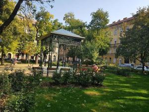 Fotografia z galérie ubytovania Budapest flat in oktogone for rent v Budapešti