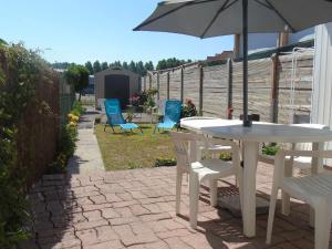 Zdjęcie z galerii obiektu Charmante Maison à Berck: Jardin, Véranda, 2 Chambres, Terrasse, Proche Plage - FR-1-674-23 w mieście Berck-sur-Mer