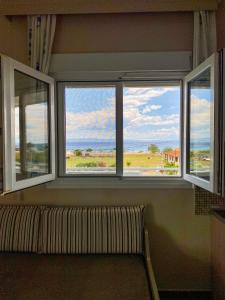 Seaview Aparthotel房間的床