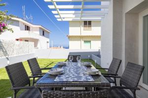 Patio nebo venkovní prostory v ubytování Appartamento prato al mare