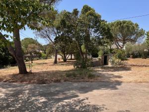 Fotografia z galérie ubytovania Maisonnette indépendante avec jardin/patio v destinácii Nîmes