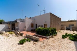 Το κτήριο όπου στεγάζεται  η παραθεριστική κατοικία