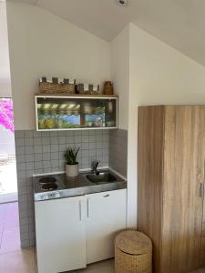 Kuchyňa alebo kuchynka v ubytovaní Studio apartment SOL