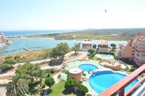 an aerial view of a resort with a swimming pool at RNET - IR29218 Studios Roses Costa Brava in Roses
