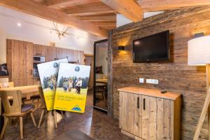 Μια τηλεόραση ή/και κέντρο ψυχαγωγίας στο LAUDEGGHOF Ladis