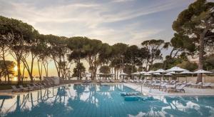 Bazén v ubytování Falkensteiner Hotel Adriana - Adults-only nebo v jeho okolí