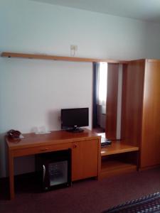 TV a/nebo společenská místnost v ubytování Hotel Niki