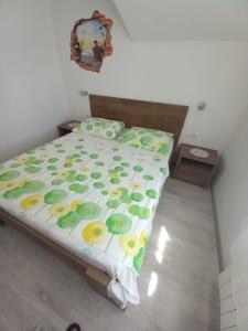 Posteľ alebo postele v izbe v ubytovaní Apartments Berti