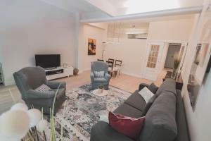 Et tv og/eller underholdning på Park view beautiful apartment Bilbao