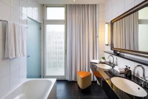 Vannituba majutusasutuses Opera Hotel Zürich