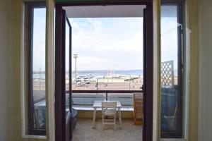 Nespecifikovaný výhled na moře nebo výhled na moře při pohledu z penzionu