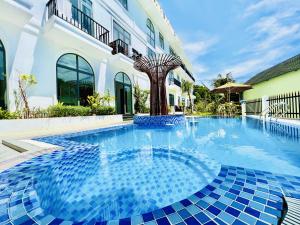 Bazén v ubytování Dương Đông Hotel nebo v jeho okolí