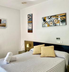 Postel nebo postele na pokoji v ubytování Mas bohigas + 20 fotografií
