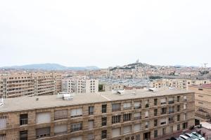 Nespecifikovaný výhled na destinaci Marseille nebo výhled na město při pohledu z apartmánu