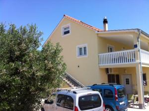 Budova, v ktorej sa apartmán nachádza