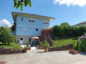 Foto dalla galleria di Maison d'hôtes Bleu Cudrefin a Cudrefin