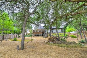 Aed väljaspool majutusasutust Charming Home Less Than 10 Mi to Sequoia Natl Park!