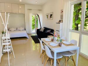 Posteľ alebo postele v izbe v ubytovaní Studio apartment Stazion with free parking
