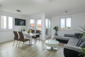 Ruang duduk di MA Premantura Luxury Apartments Ferienwohnung - Premantura Pula Istria
