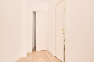 Zdjęcie z galerii obiektu Reposo Sweet Home & Free Parking w Sewilli