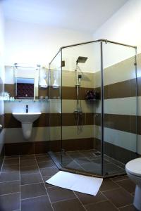 Koupelna v ubytování Thien Ha Hotel & Apartment