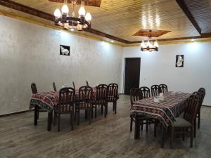 Ресторант или друго място за хранене в Ahana Hotel in Martuni