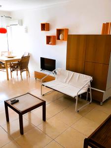 พื้นที่นั่งเล่นของ 1 Bedroom Apartment Chaves, Praceta Vitorino Nemesio, Albufeira