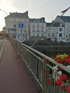 Φωτογραφία από το άλμπουμ του Spacieux T3 lumineux dans quartier historique avec wifi σε Redon