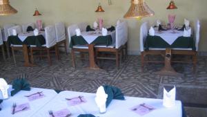 Ресторан / й інші заклади харчування у Hotel Yeti