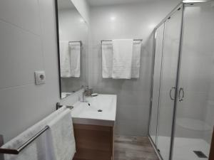 Kúpeľňa v ubytovaní Apartamento Victoria Plaza + 18 fotografií