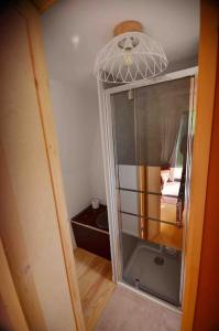 Φωτογραφία από το άλμπουμ του Tiny House La Petite Garenne σε Graves