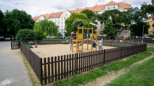 Herní místnost nebo prostor pro děti v ubytování Flying Bed Apartment close to Prague Castle and Airport