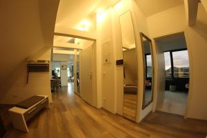 Posezení v ubytování Apartments Metzingen Panoramablick