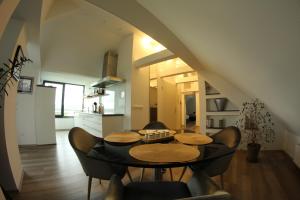 Kuchyň nebo kuchyňský kout v ubytování Apartments Metzingen Panoramablick