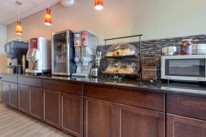 Kuchyň nebo kuchyňský kout v ubytování BEST WESTERN PLUS Poconos