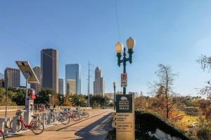 Photo de la galerie de l'établissement Modern Downtown Houston Your Home Base for City Adventures!, à Houston