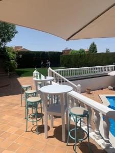A balcony or terrace at Villa Mare a los pies de Sierra Nevada
