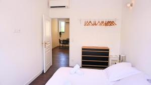 Photo de la galerie de l'établissement Appartement 1 chambre avec Terrasse, Rue Pons, By Palmazur Vacances, à Cannes
