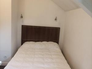 Posteľ alebo postele v izbe v ubytovaní Appartement T3 Mezzanine pour 6 Pers. avec Piscine et Sauna à Jausiers, Château des Magnans - FR-1-165B-9