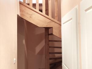 Fotografia z galérie ubytovania Appartement T3 Mezzanine pour 6 Pers. avec Piscine et Sauna à Jausiers, Château des Magnans - FR-1-165B-9 v destinácii Jausiers